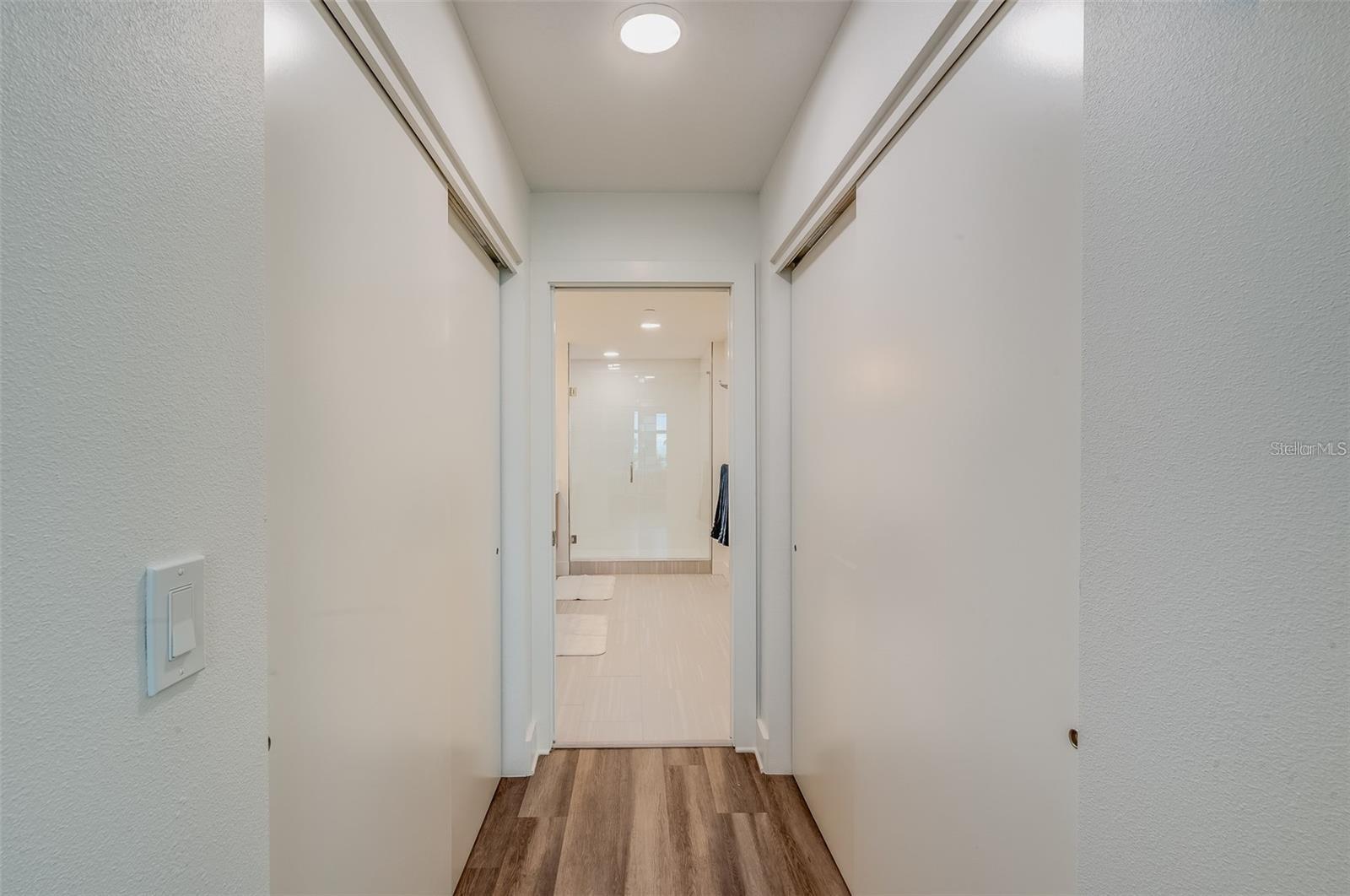 Image 24 of 48 For 415 Island Way  311