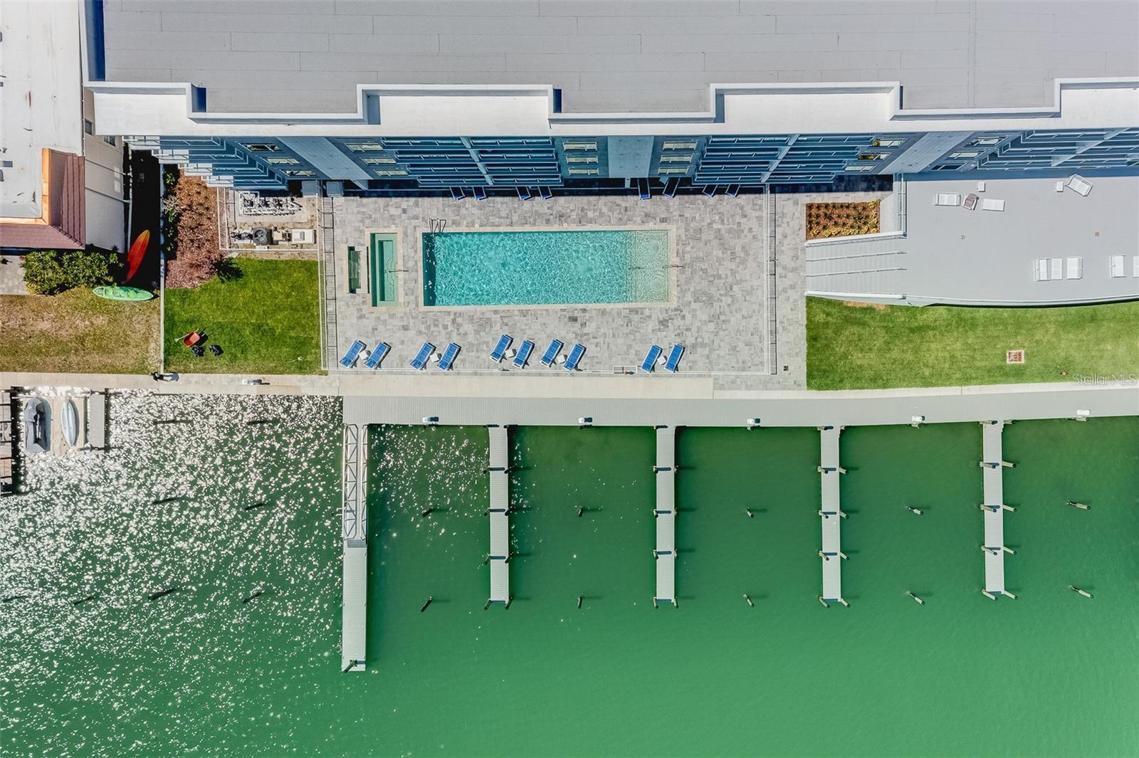 Image 42 of 48 For 415 Island Way  311