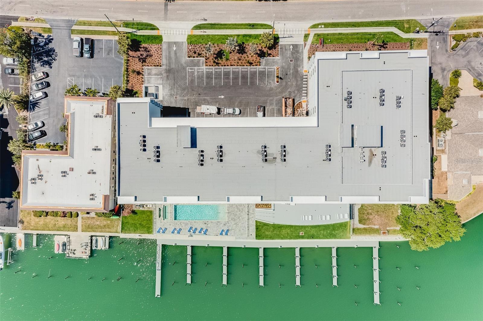 Image 43 of 48 For 415 Island Way  311