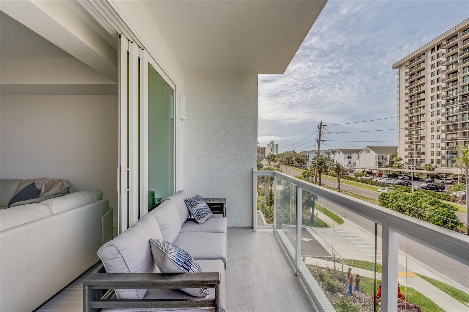 Image 7 of 48 For 415 Island Way  311