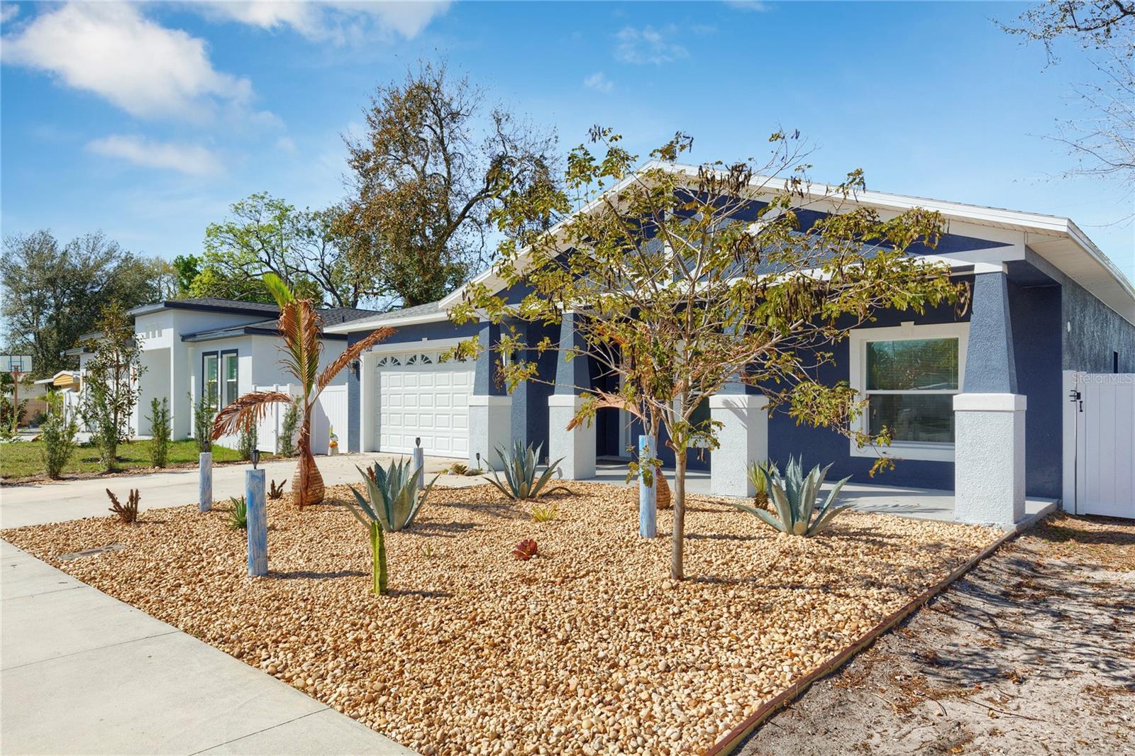 Listing photo id 28 for 302 Archimedes Street