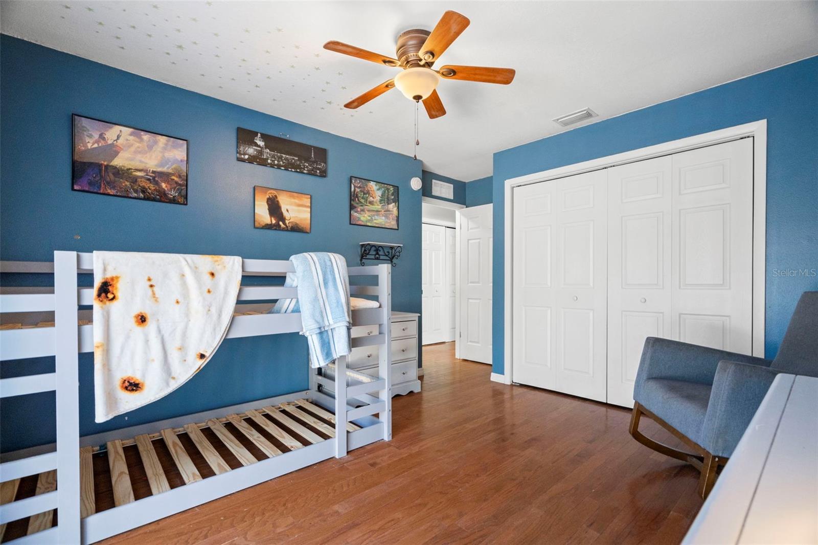 Listing photo id 19 for 2397 Orangehill Avenue