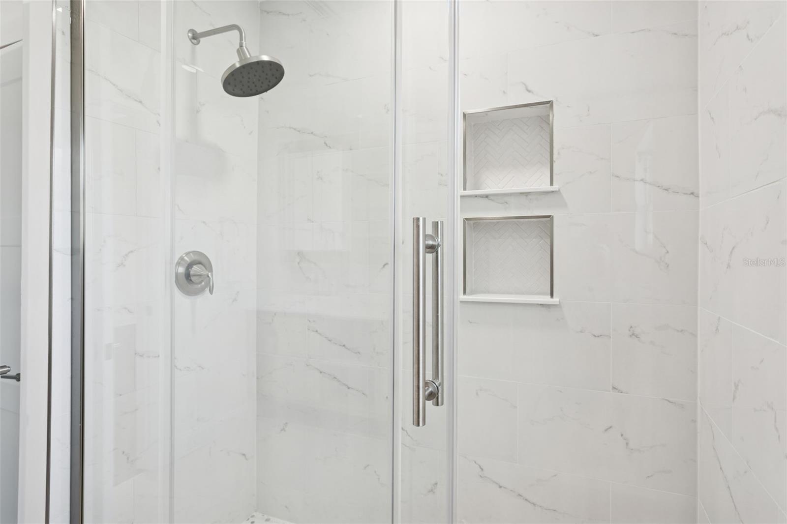 Image 13 of 25 For 3926 Fontainebleau Drive