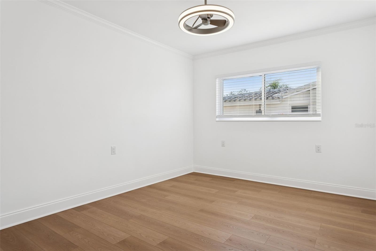 Image 14 of 25 For 3926 Fontainebleau Drive