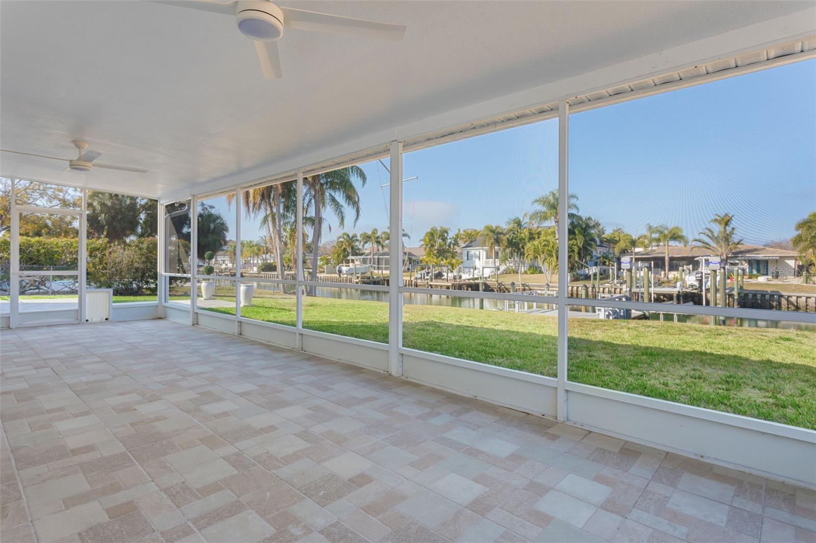 Image 20 of 25 For 3926 Fontainebleau Drive