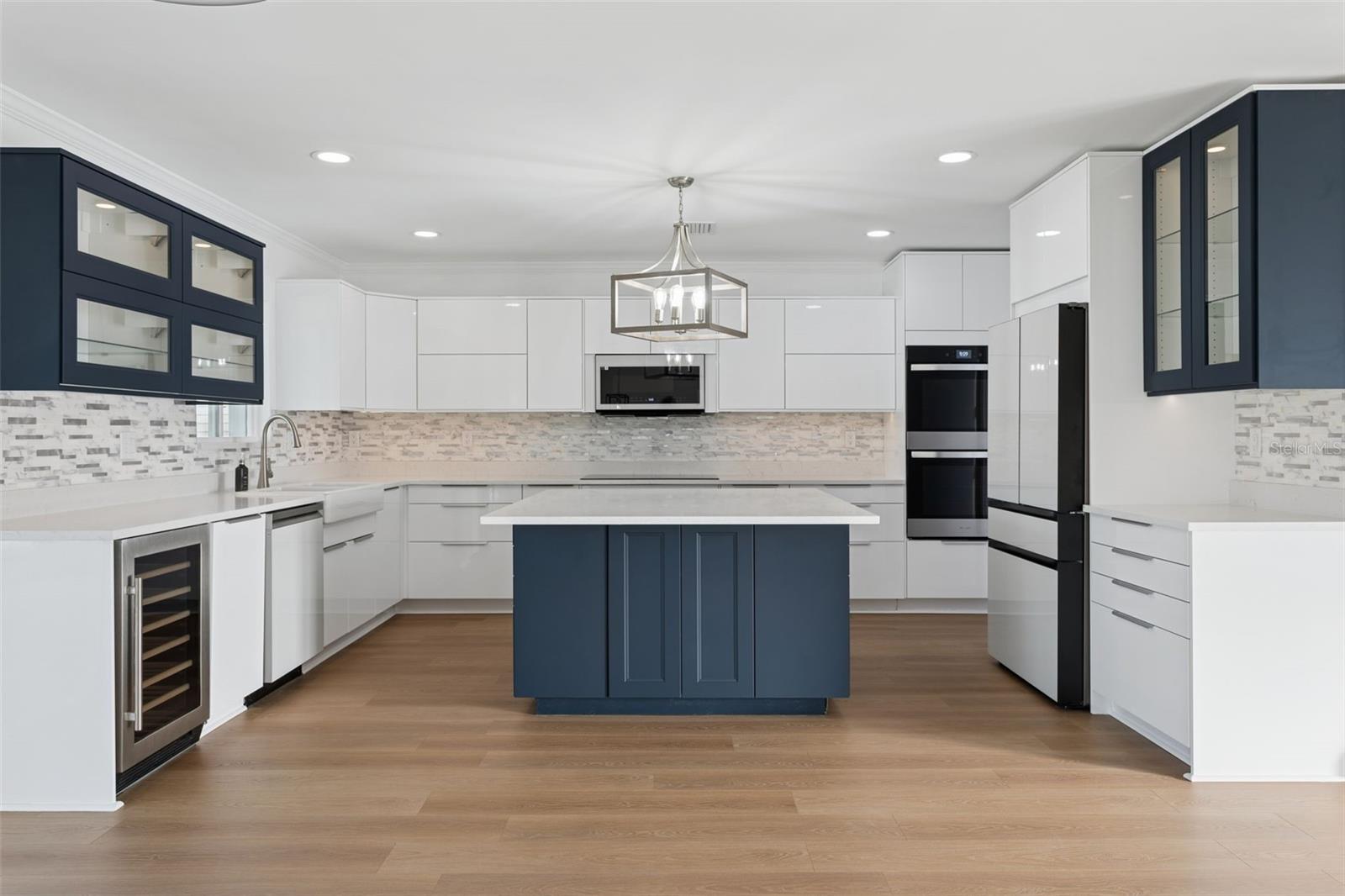 Image 8 of 25 For 3926 Fontainebleau Drive