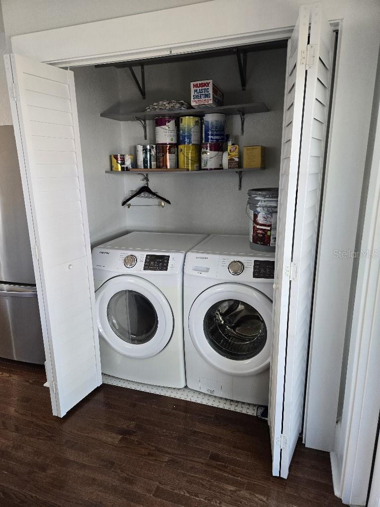 Listing photo id 6 for 211 Alva Street