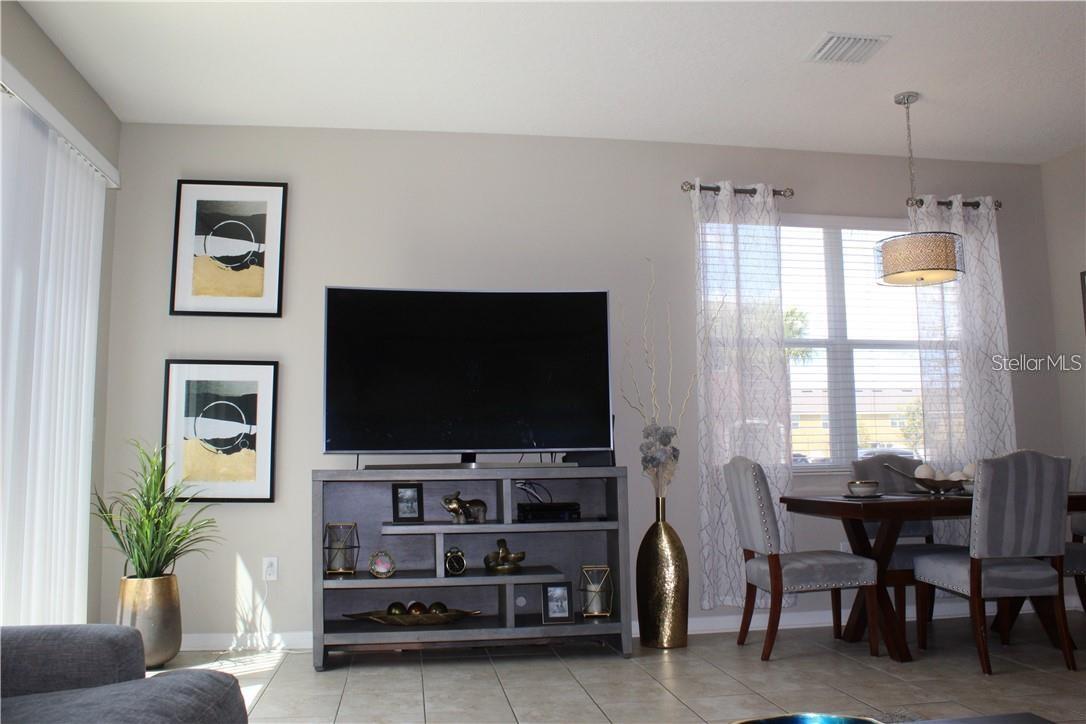 Image 10 of 32 For 6984 Holly Heath Drive