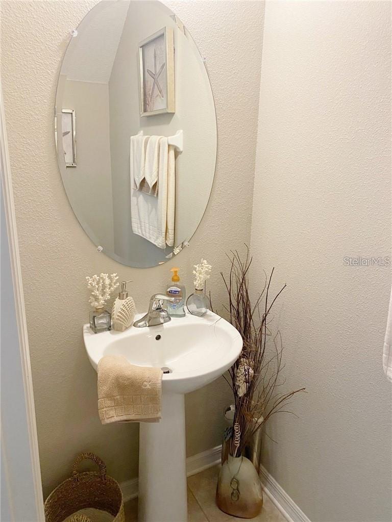 Image 11 of 32 For 6984 Holly Heath Drive