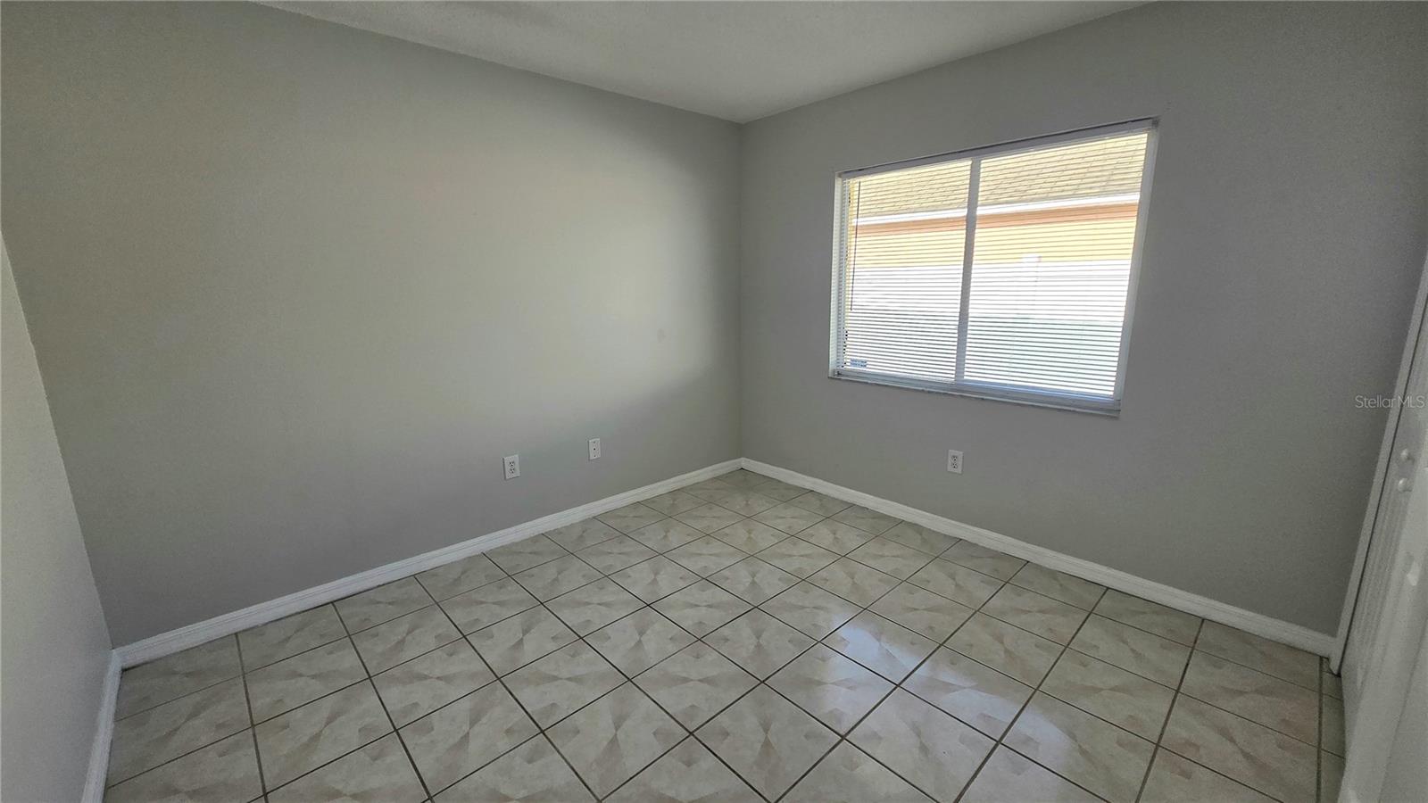 Image 19 of 32 For 1506 Silktree Court