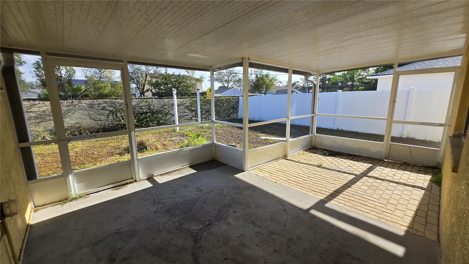 Image 29 of 32 For 1506 Silktree Court