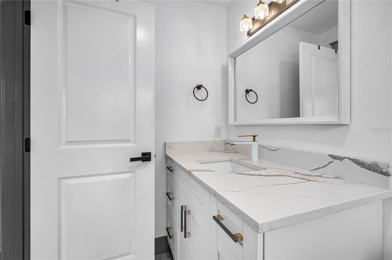 Image 12 of 23 For 4575 20th Avenue S