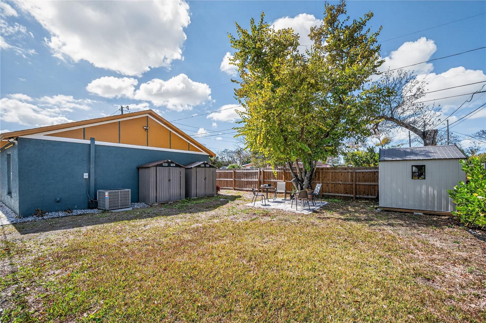 Image 17 of 23 For 4575 20th Avenue S