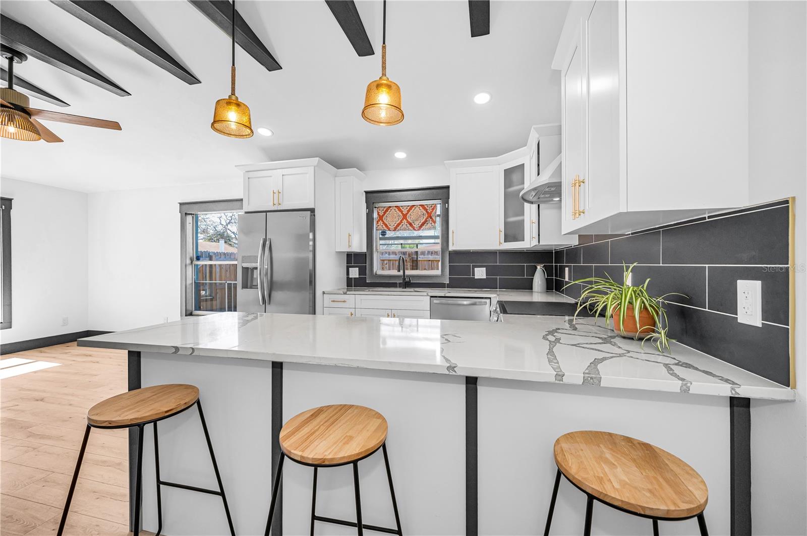 Image 7 of 23 For 4575 20th Avenue S