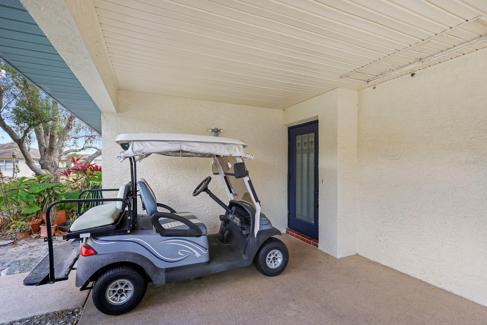 Listing photo id 16 for 2003 Hadrian Court