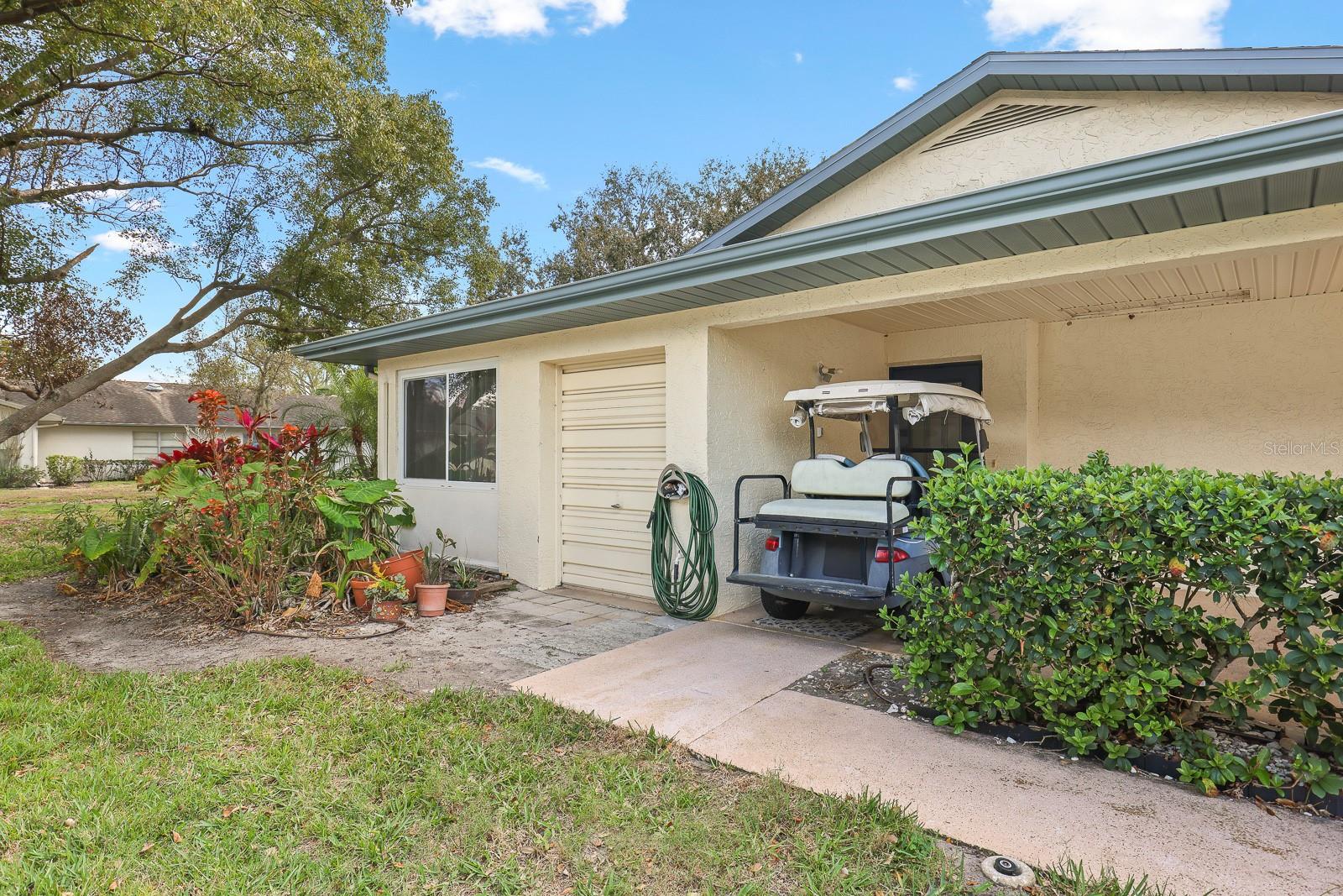 Listing photo id 18 for 2003 Hadrian Court