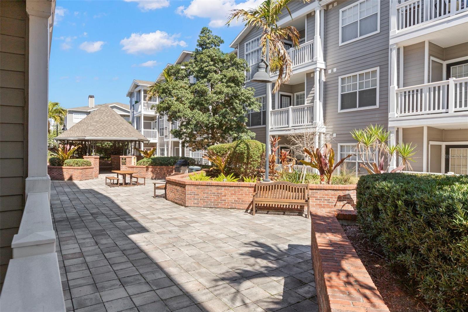 Image 13 of 35 For 800 Dakota Avenue 214