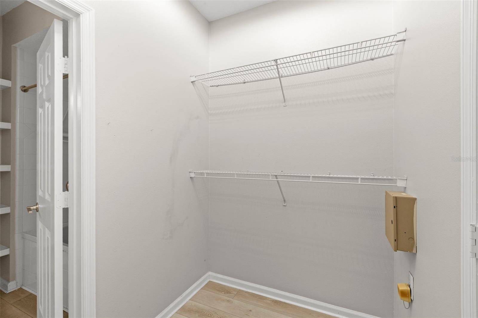 Image 18 of 35 For 800 Dakota Avenue 214