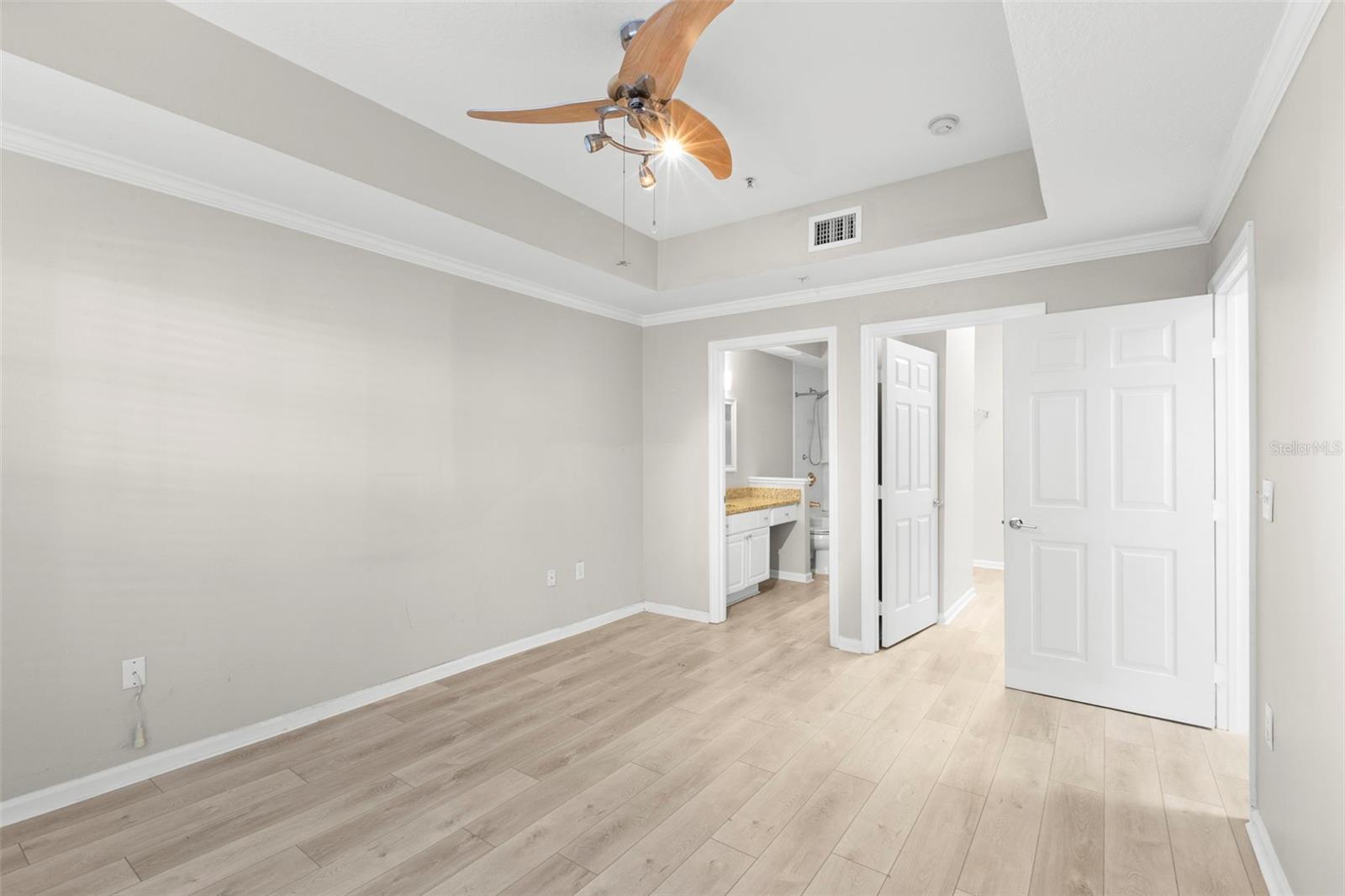 Image 20 of 35 For 800 Dakota Avenue 214