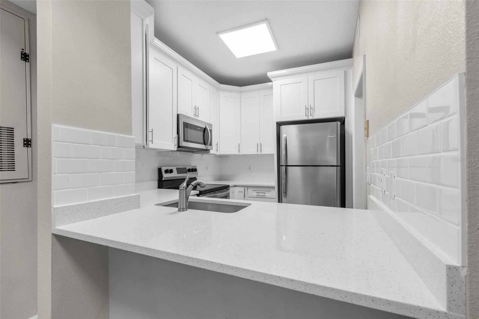 Image 8 of 35 For 800 Dakota Avenue 214