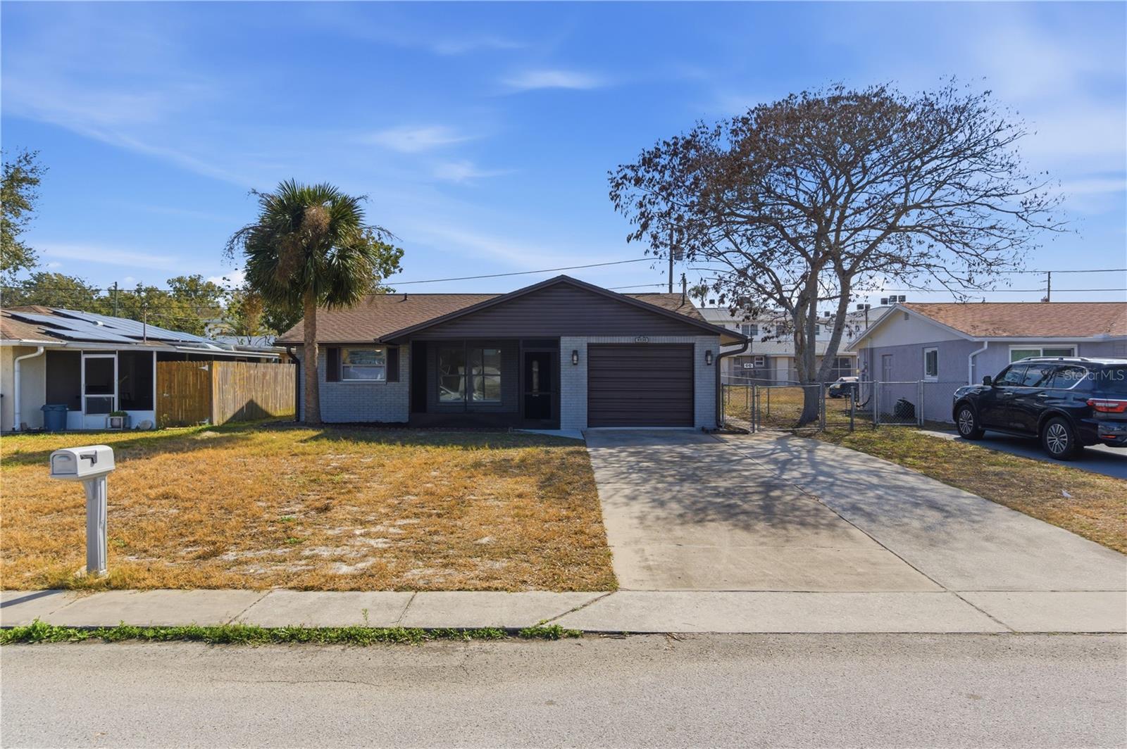 Image 28 of 34 For 5330 Poinsettia Dr