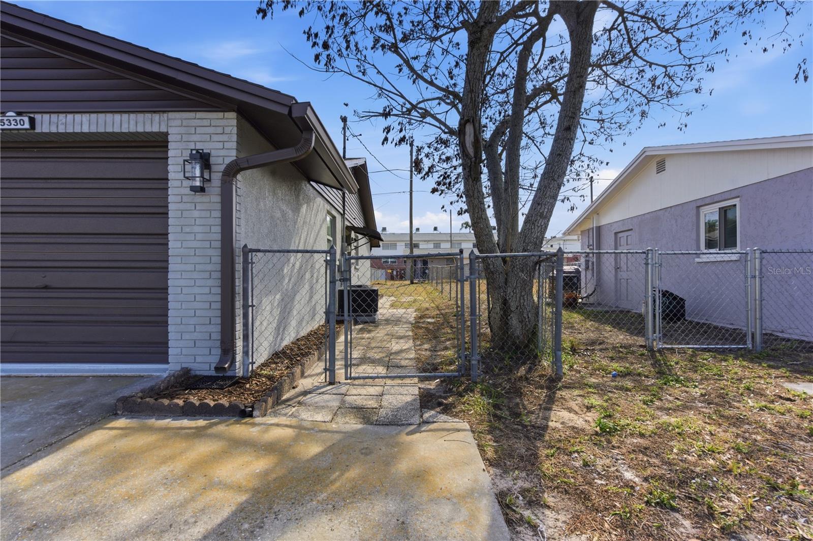 Image 6 of 34 For 5330 Poinsettia Dr