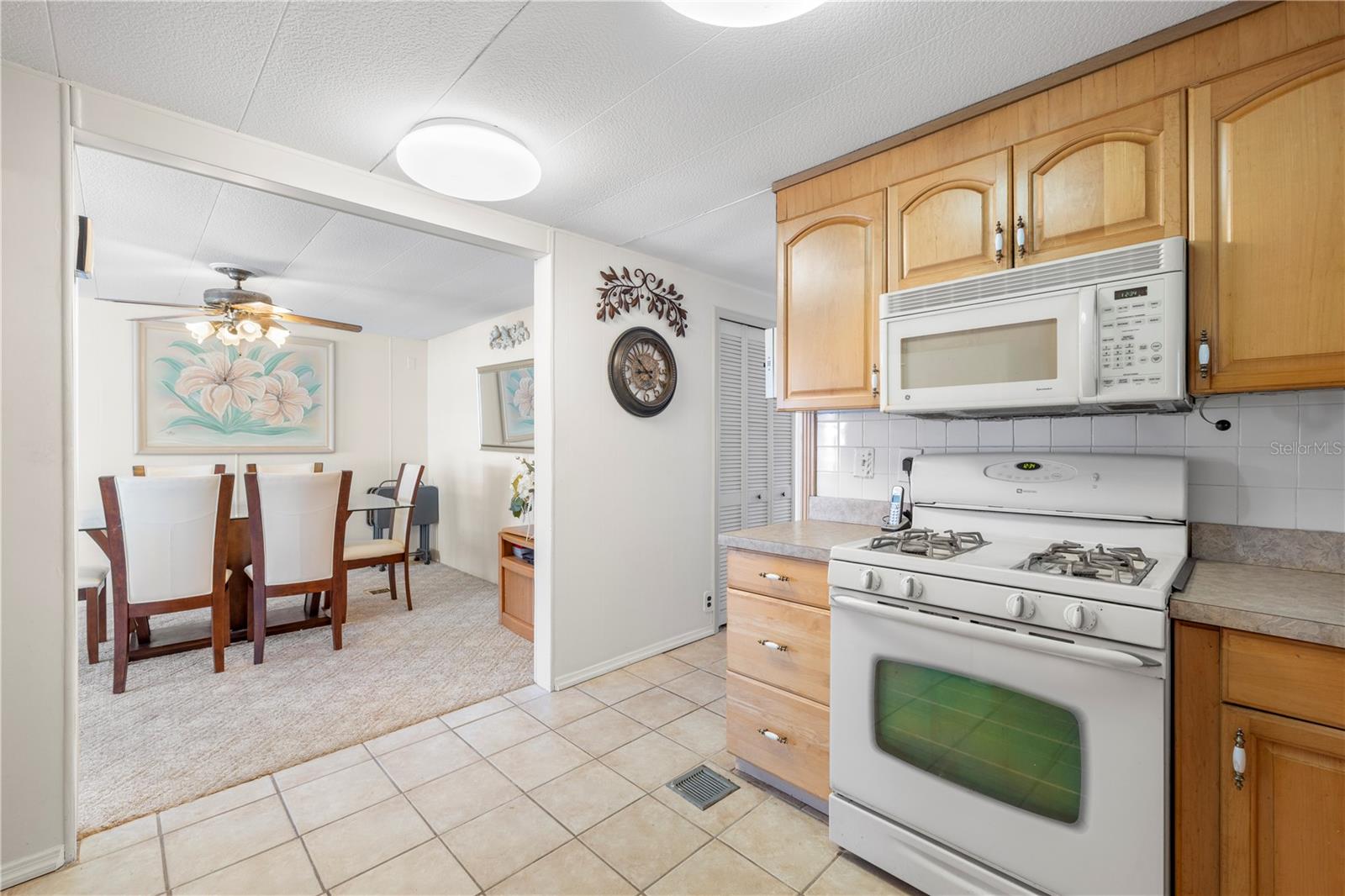 Image 11 of 56 For 204 51st Avenue E