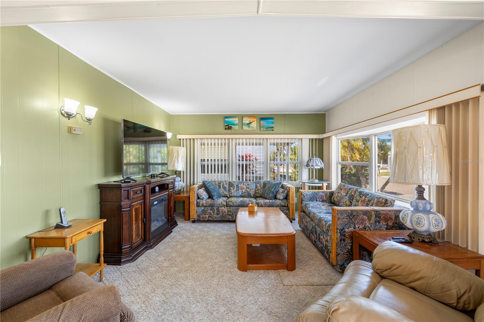 Image 14 of 56 For 204 51st Avenue E