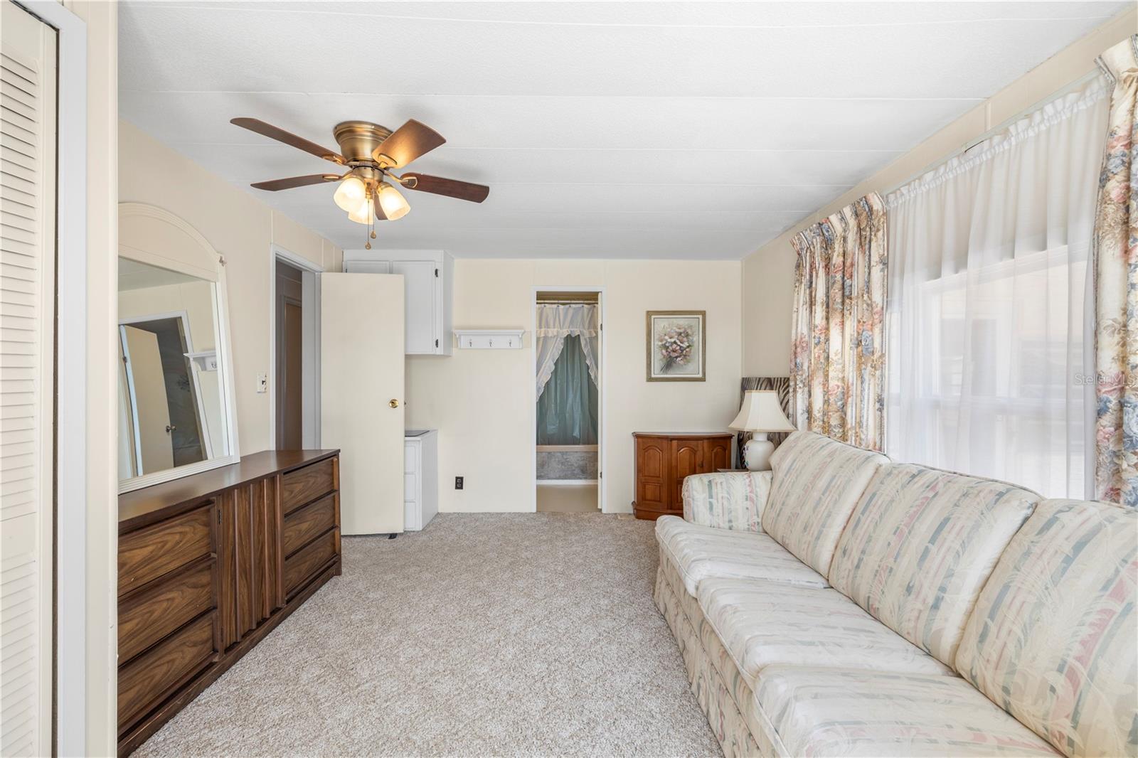 Image 26 of 56 For 204 51st Avenue E