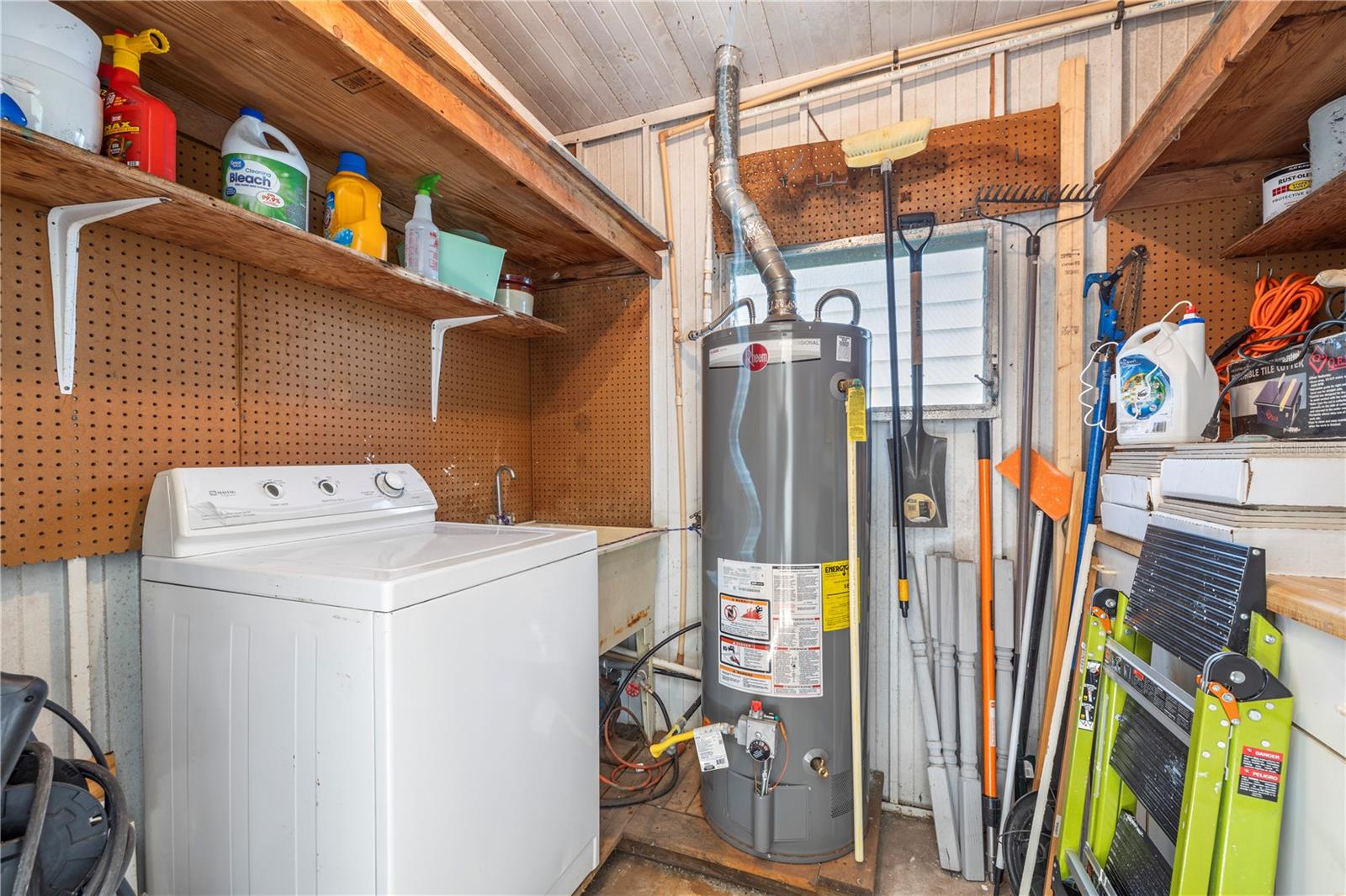 Image 32 of 56 For 204 51st Avenue E