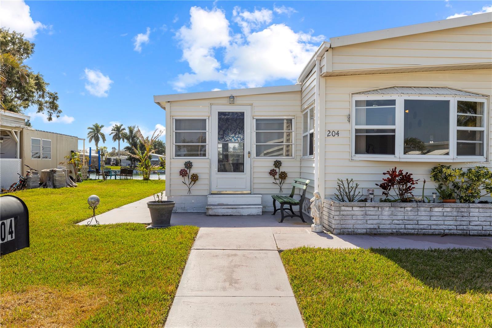 Image 5 of 56 For 204 51st Avenue E