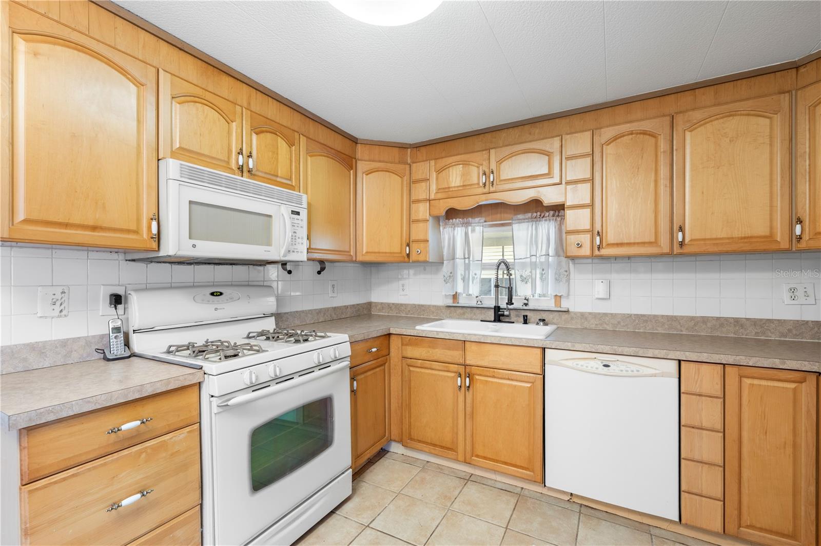 Image 9 of 56 For 204 51st Avenue E