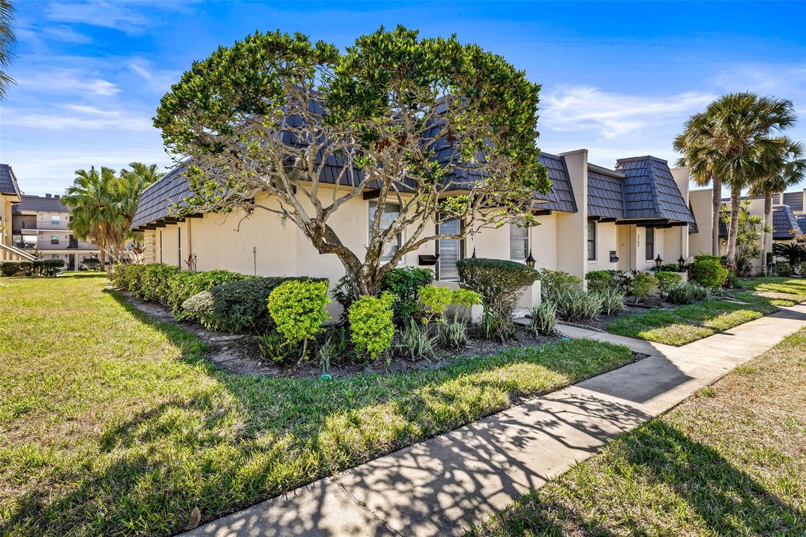 Details for 2101 Cordova Green, SEMINOLE, FL 33777