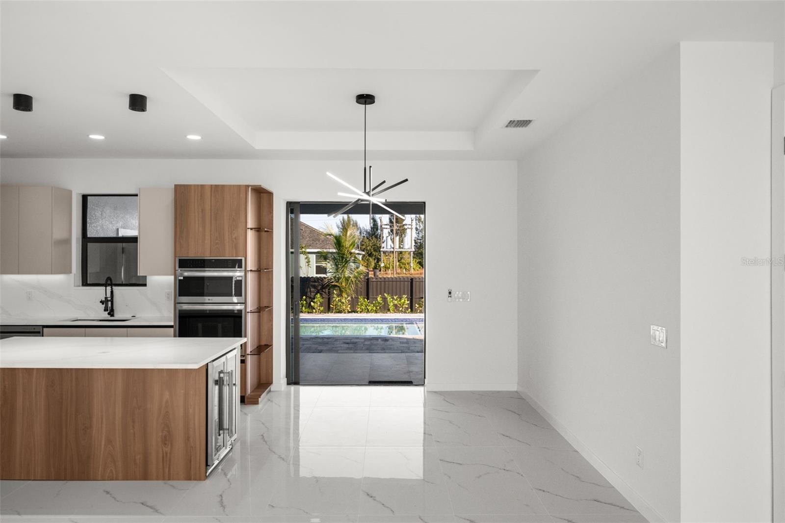 Listing photo id 14 for 2827 13th Street