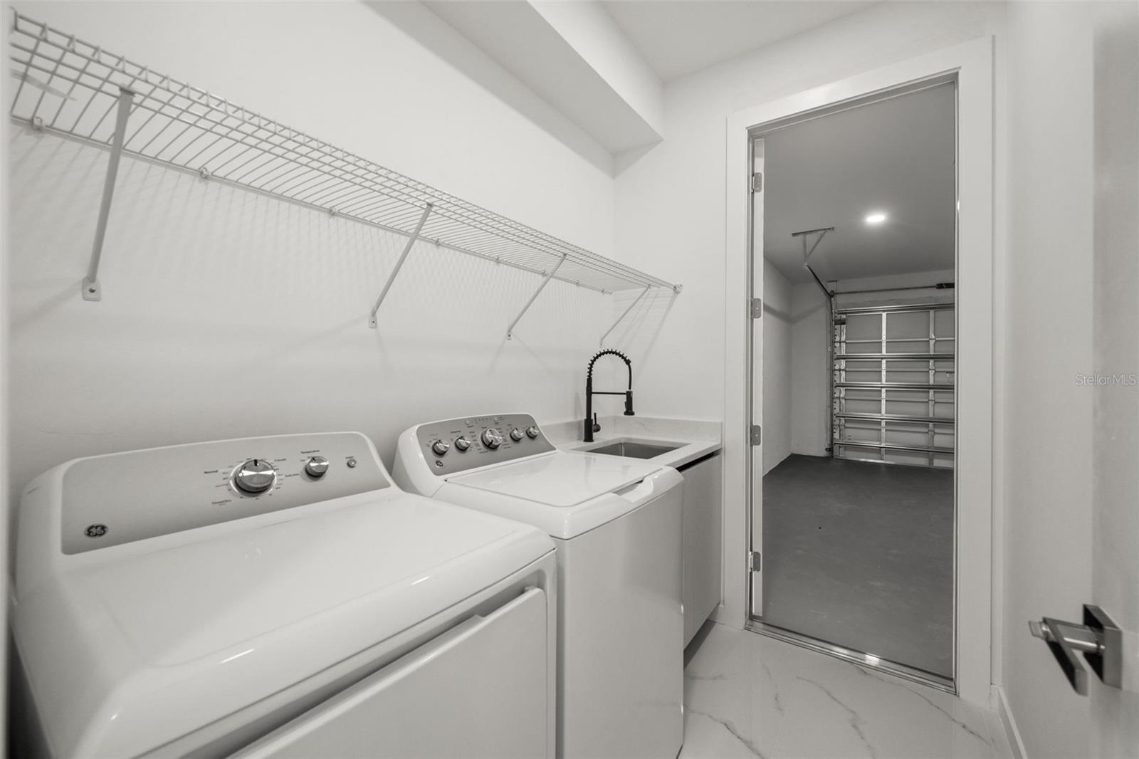 Listing photo id 15 for 2827 13th Street