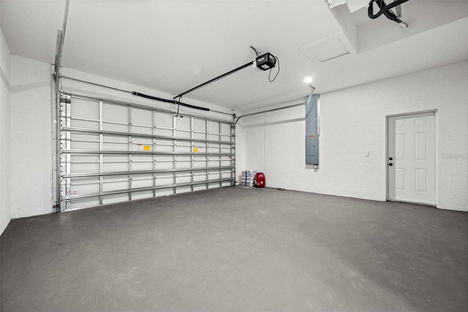 Listing photo id 16 for 2827 13th Street