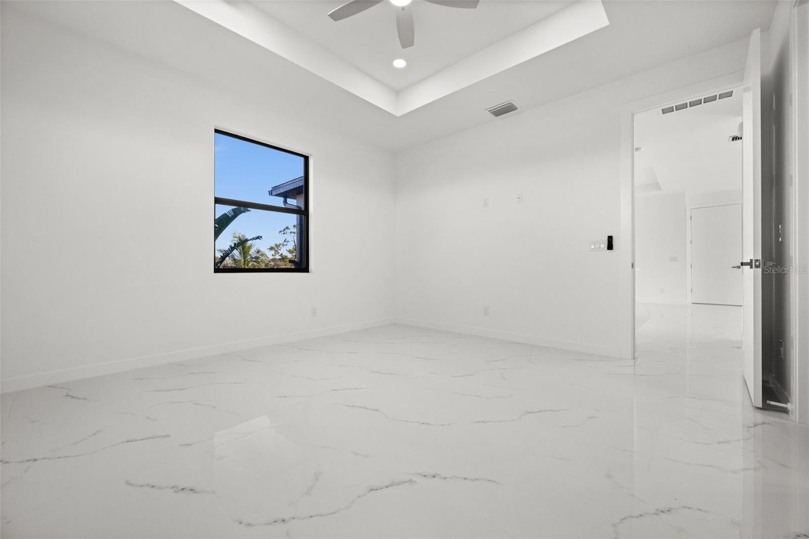 Listing photo id 18 for 2827 13th Street