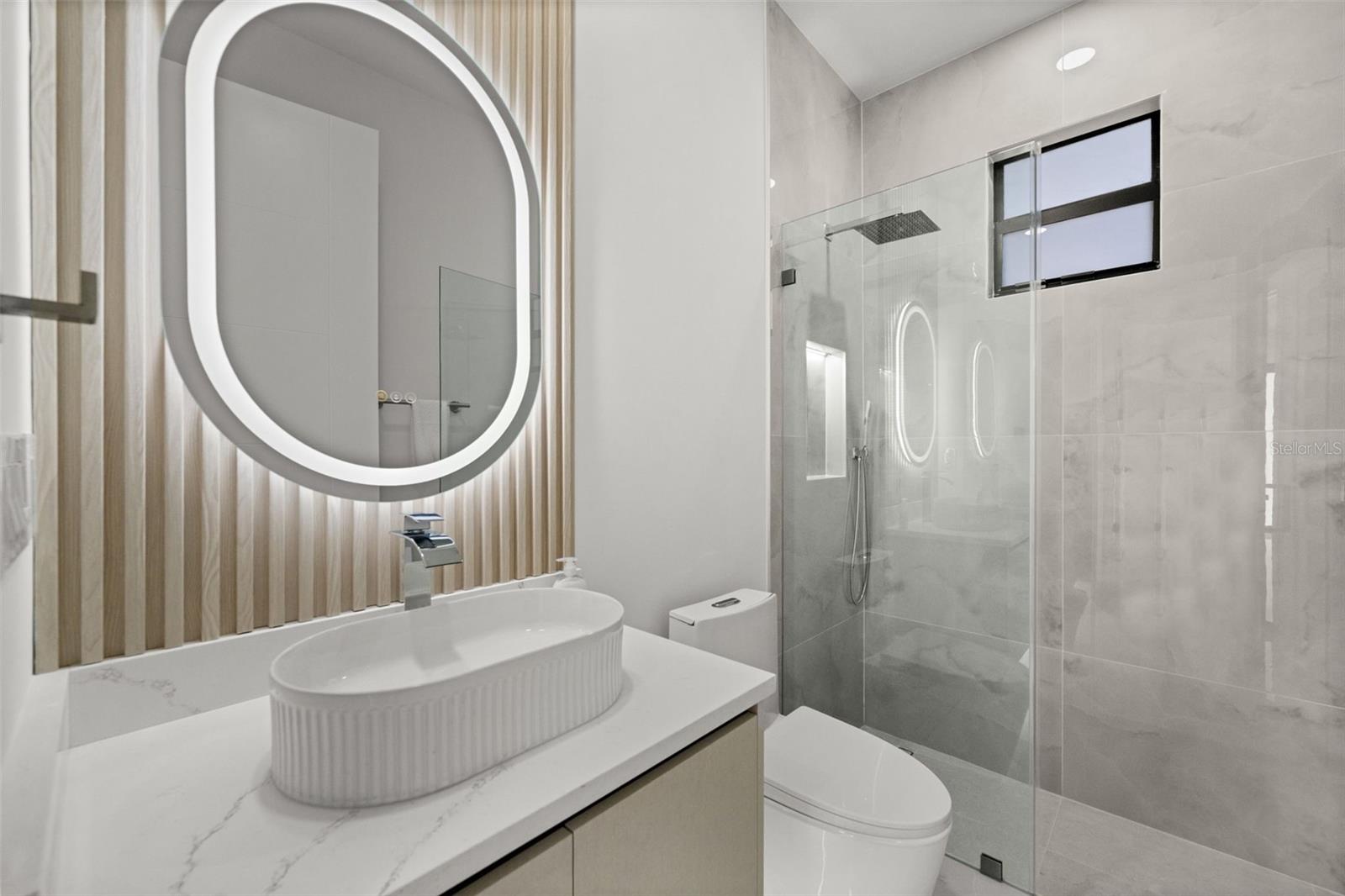 Listing photo id 24 for 2827 13th Street