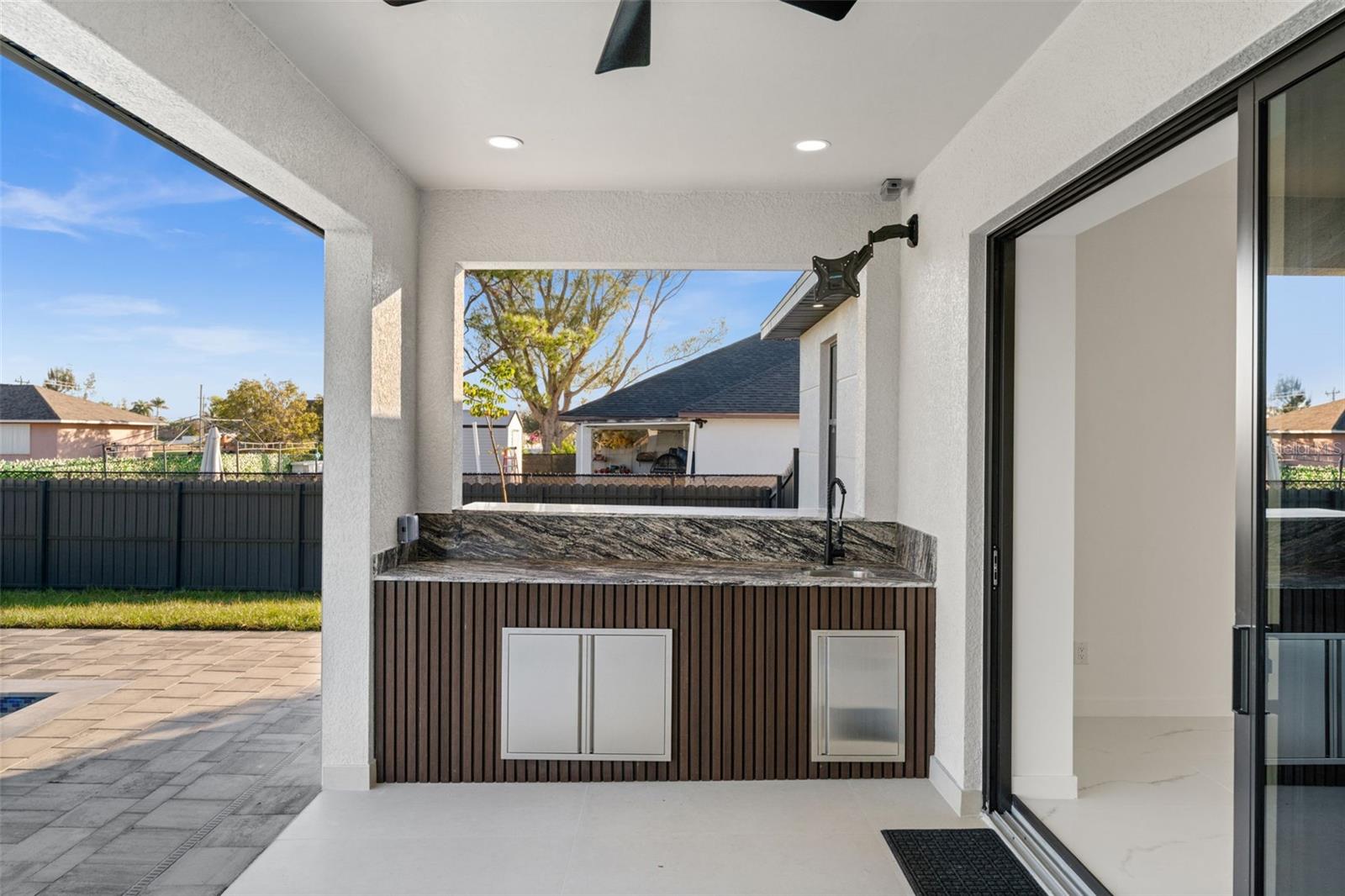 Listing photo id 33 for 2827 13th Street