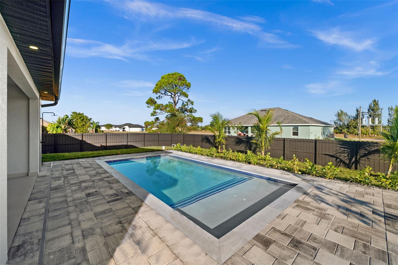 Listing photo id 35 for 2827 13th Street