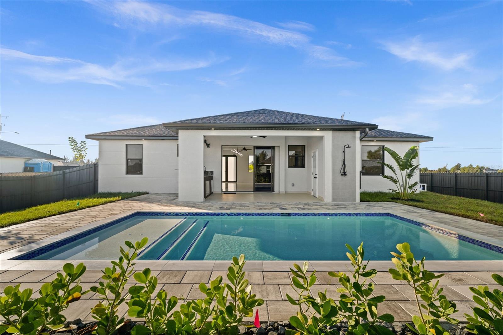 Listing photo id 37 for 2827 13th Street