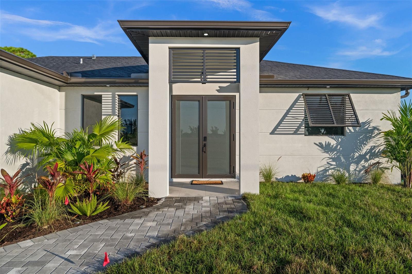 Listing photo id 2 for 2827 13th Street