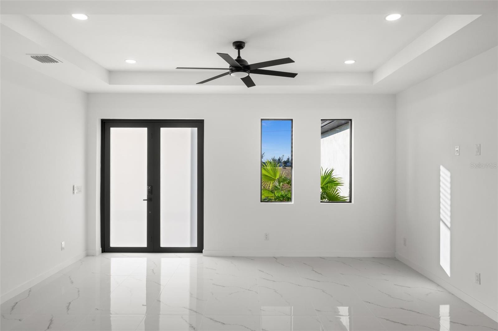 Listing photo id 7 for 2827 13th Street