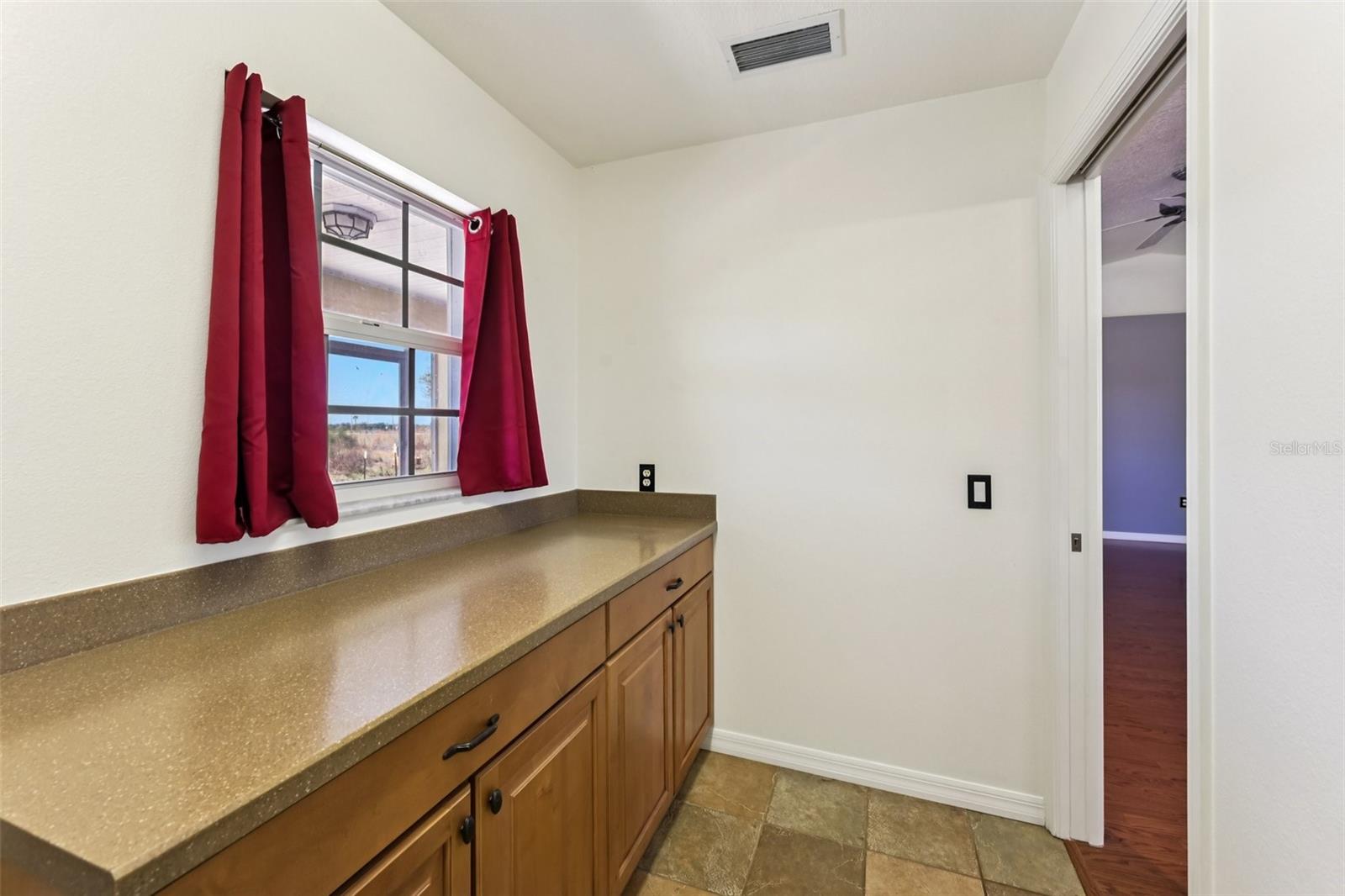 Image 11 of 36 For 13435 Mj Road