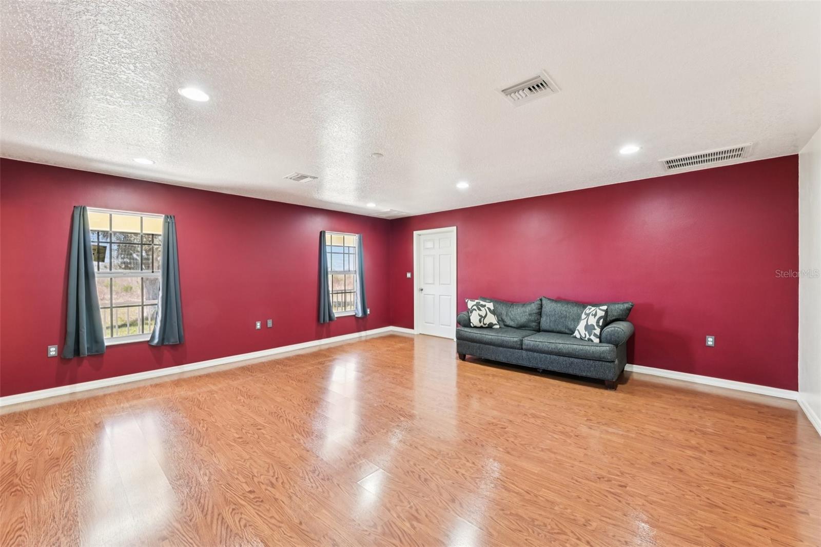 Image 13 of 36 For 13435 Mj Road