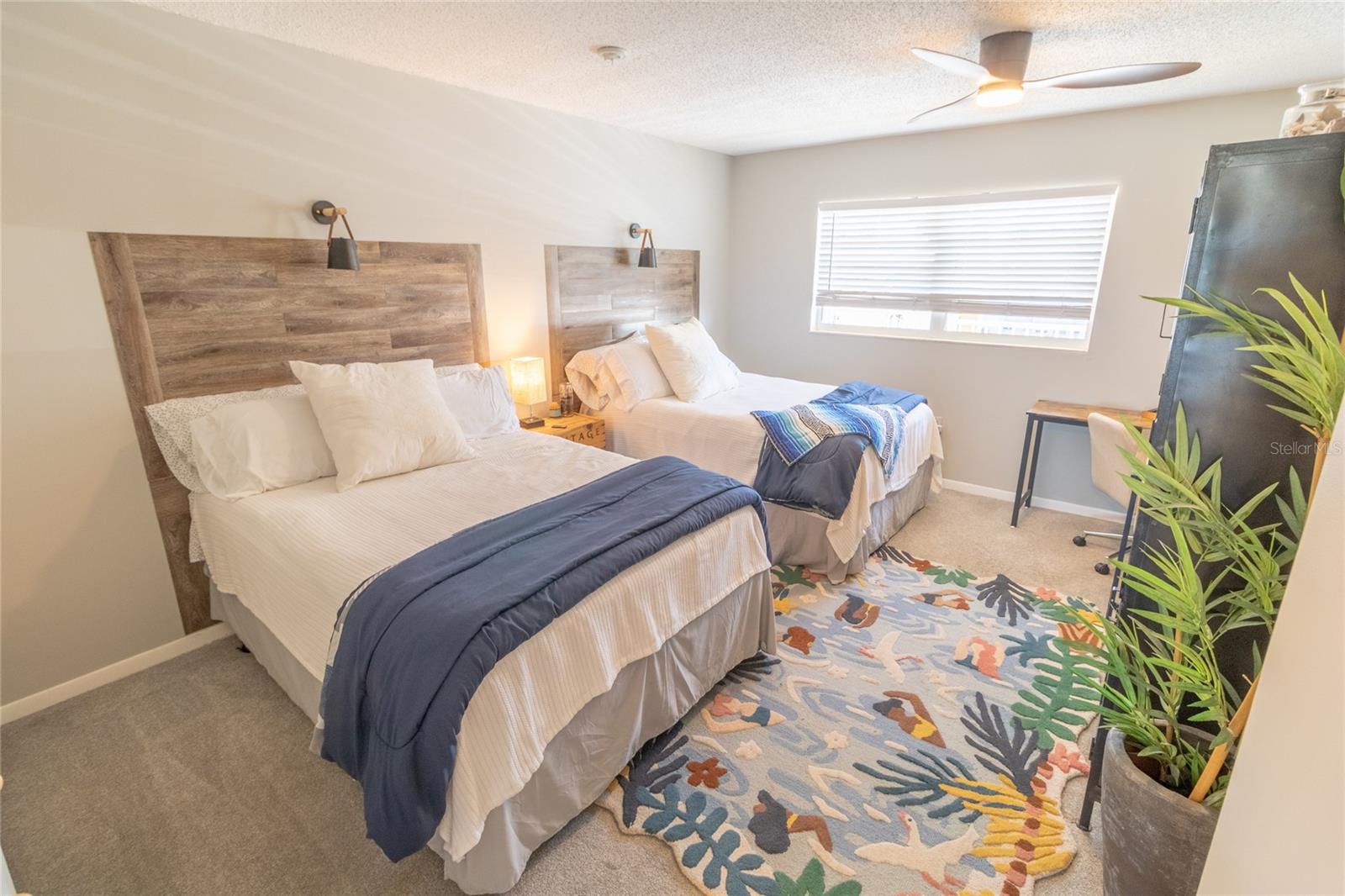 Listing photo id 15 for 6075 Shore Boulevard S 606