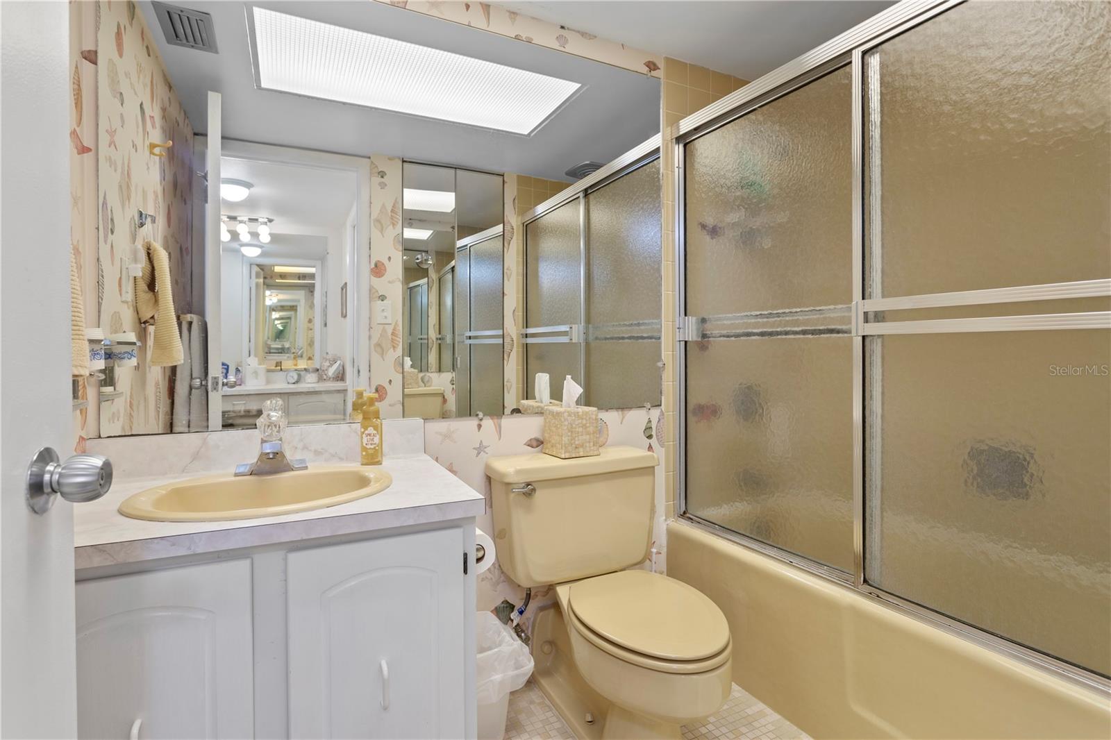 Image 25 of 35 For 17920 Gulf Boulevard 1102