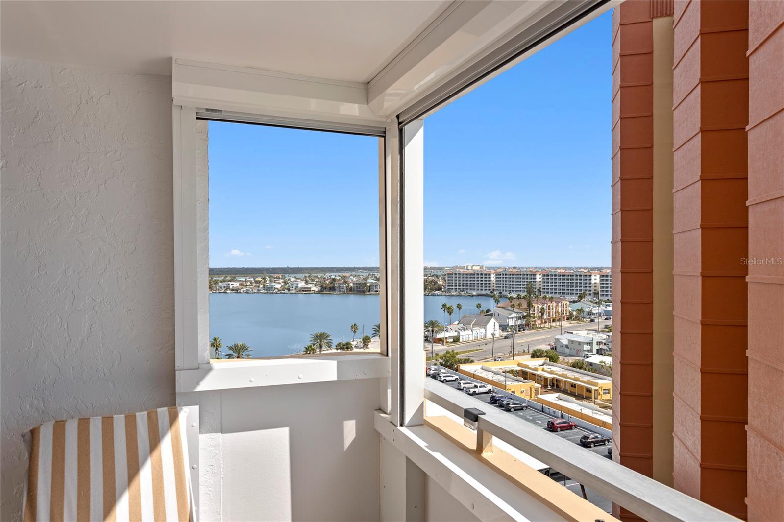 Image 26 of 35 For 17920 Gulf Boulevard 1102