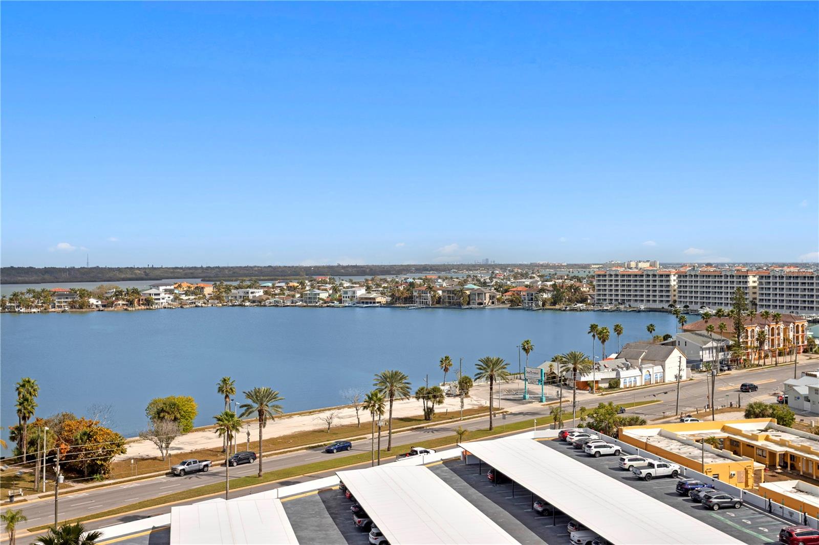 Image 27 of 35 For 17920 Gulf Boulevard 1102