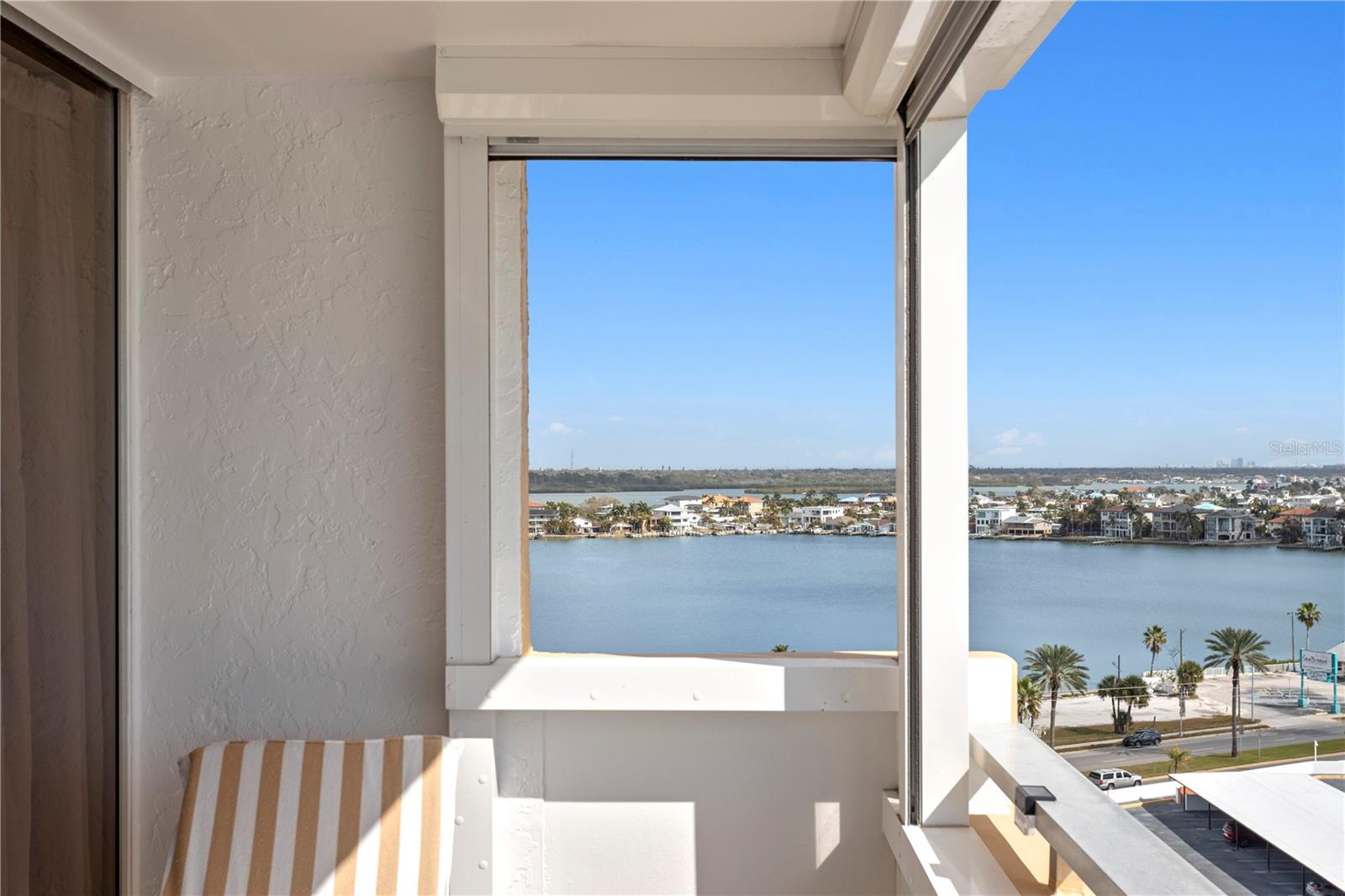 Image 29 of 35 For 17920 Gulf Boulevard 1102